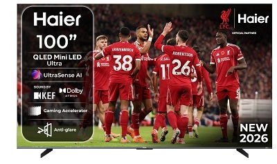 Televize Haier H100S90FUX s fotbalisty na displeji