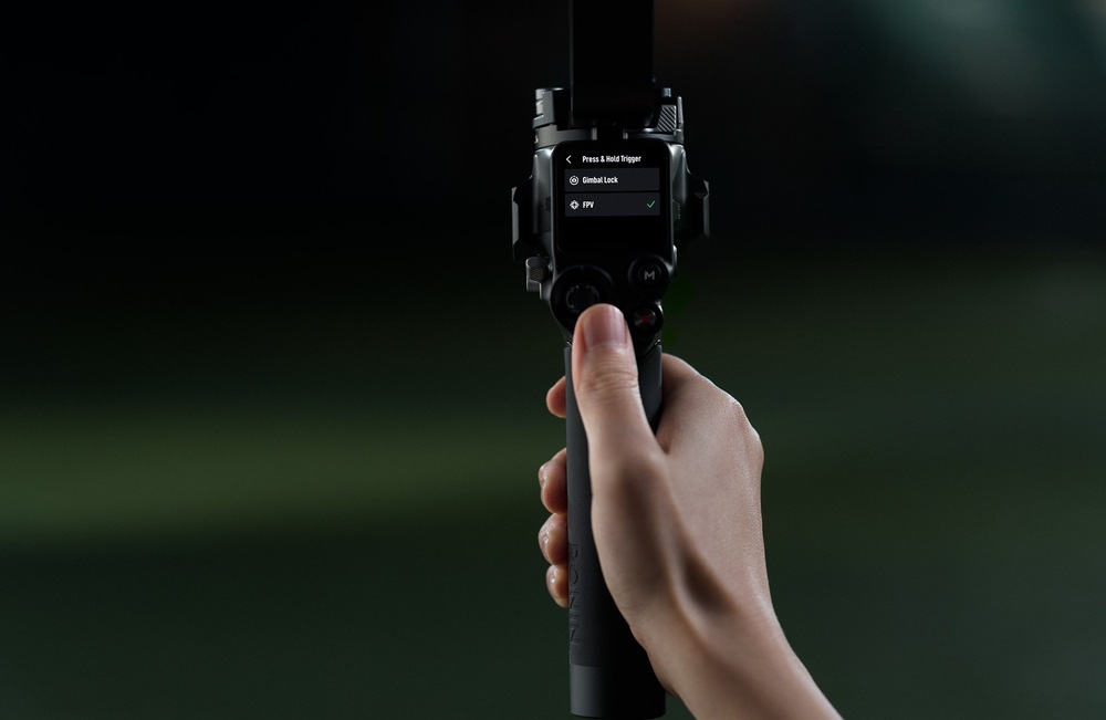 Stabilizátor DJI RS 4 černý Stabilizátor DJI RS 4 černý