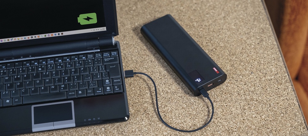 Powerbanka EMOS NTBF30, 27000 mAh, 100W černá
