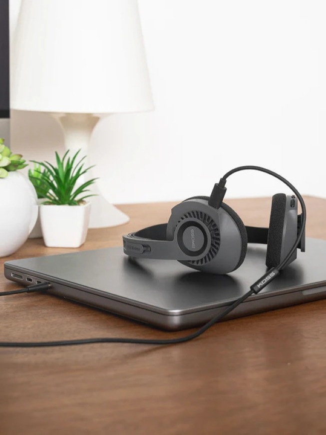Koss KPH30 Wireless, černá