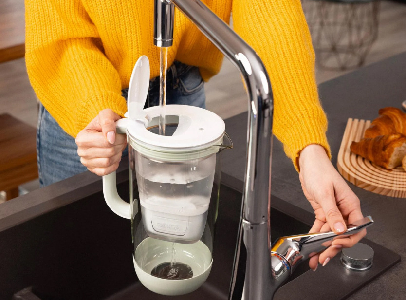 Filtrační konvice Brita Glass Jug LIMITED 2026 2,5 l