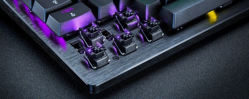 Klávesnice Razer Huntsman V3 Tenkeyless 8KHz, US Layout černá Detail optických spínačů Razer s otevřenými klávesami a RGB podsvícením