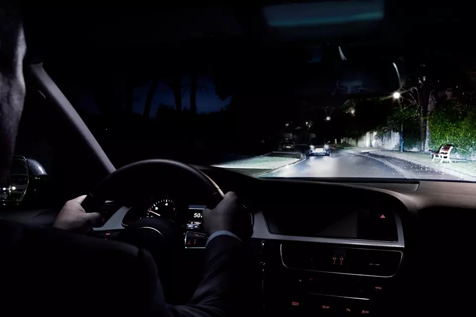Autožárovka Philips Xenon X-tremeVision D2R (1 ks)