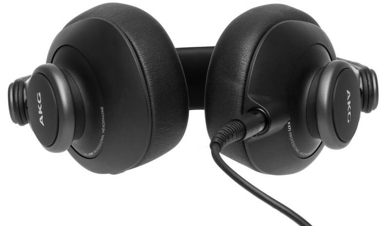 Sluchátka AKG K371 černá AKG K371