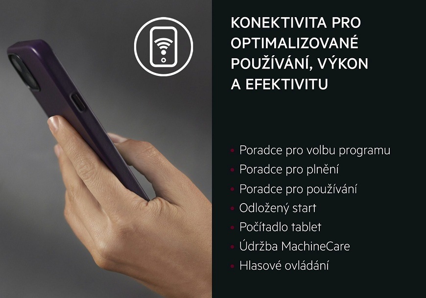 Ruka s mobilním telefon. Vpravo seznam benefitů pro ovládání pomocí mobilní aplikace.