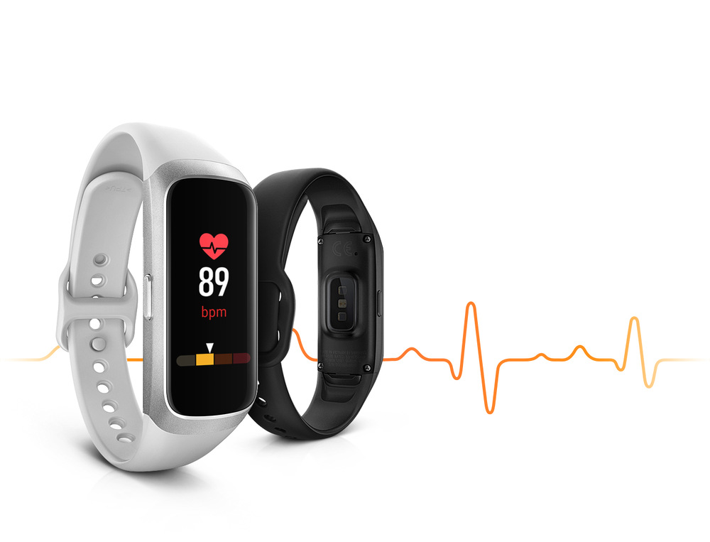 Fitness náramek Samsung Galaxy Fit stříbrná