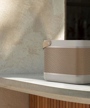 Přenosný reproduktor Bang & Olufsen Beolit 20 černý Přenosný reproduktor Bang & Olufsen Beolit 20 černý