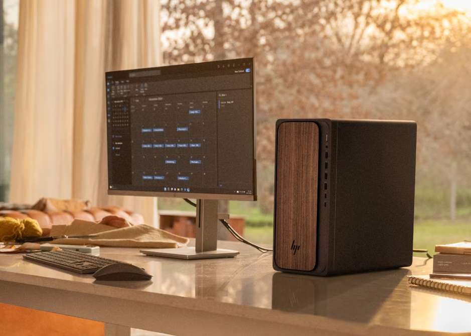 Stolní počítač HP OmniDesk M02-0002nc + Game Pass předplatné na 3 měsíce černý/šedý