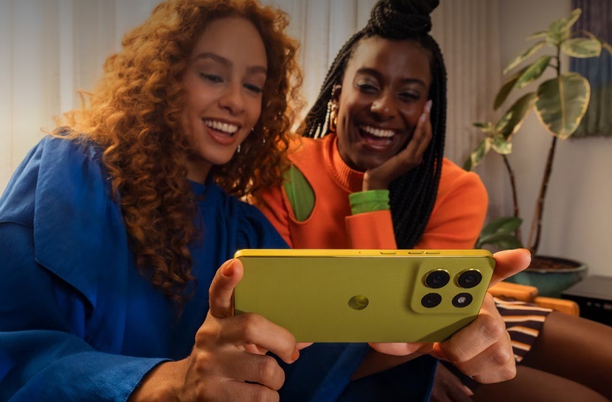 Mobilní telefon Motorola Moto G86 5G 8 GB / 256 GB modrý
