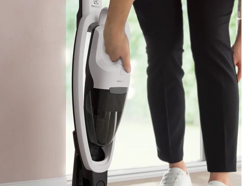Tyčový vysavač Electrolux 500 Clean ES52CB18SH
