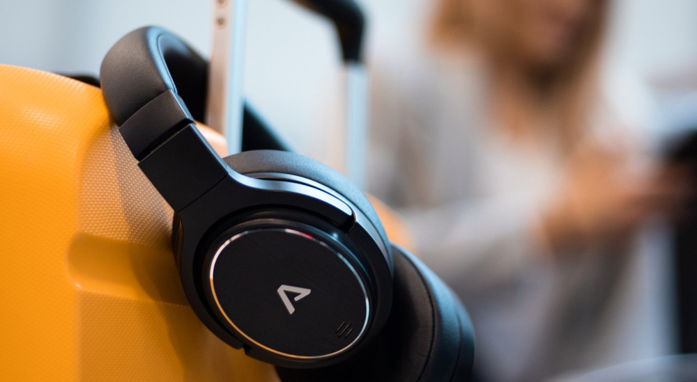 Sluchátka LAMAX NoiseComfort ANC černá Sluchátka LAMAX NoiseComfort ANC černá