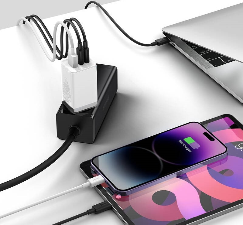 Nabíječka do sítě Baseus GaN5 Pro, 2x USB-C, USB-A, 65W + USB-C kabel 1m bílá Nabíječka do sítě Baseus GaN5 Pro, 2x USB-C, USB-A, 65W + USB-C kabel 1m bílá