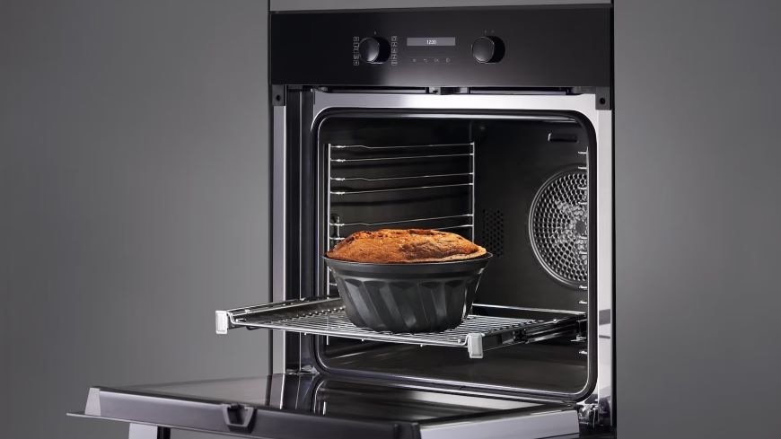 Trouba Miele H 2467 BP černá Trouba Miele H 2467 BP černá