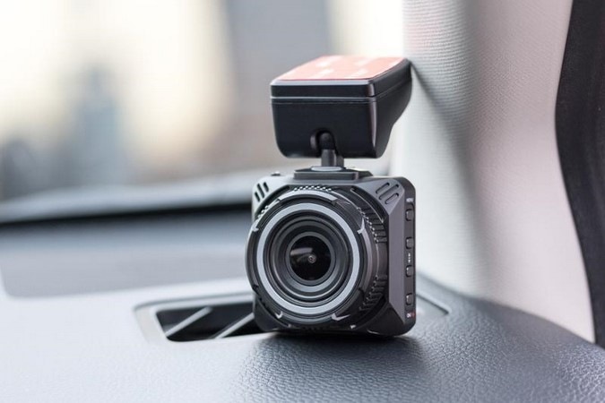 Autokamera NAVITEL R5 černá