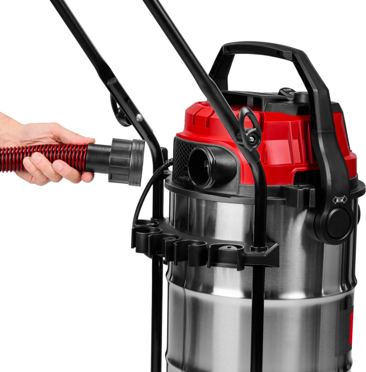 Detail připojení sací hadice k vysavači Einhell TE-VC 4090 SACL s nerezovou nádobou