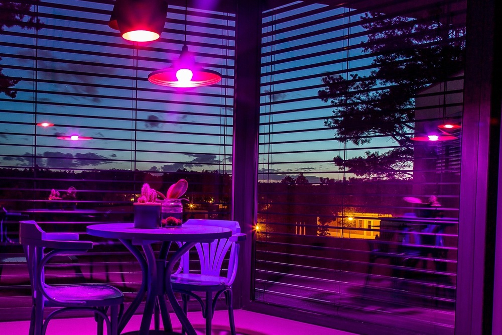 Chytrá žárovka IMMAX NEO SMART LED E27 11W RGB+CCT barevná a bílá, stmívatelná, Zigbee, TUYA