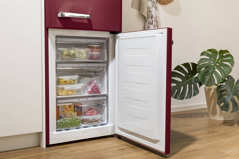 Chladnička s mrazničkou Gorenje Retro ONRK619DR