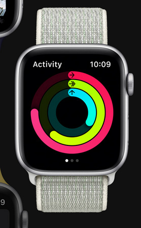 Chytré hodinky Apple Watch Series 6 GPS 40mm pouzdro z vesmírně šedého hliníku - černý sportovní náramek Chytré hodinky Apple Watch Series 6 GPS 40mm pouzdro z vesmírně šedého hliníku - černý sportovní náramek