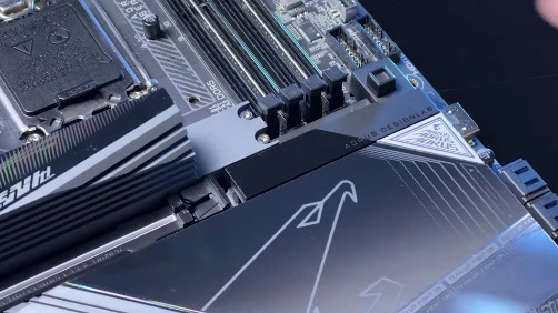 Základní deska GIGABYTE B850M AORUS ELITE WIFI6E černá GIGABYTE B850M AORUS ELITE usnadňuje stavbu počítače