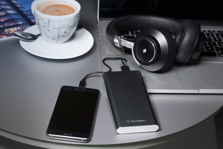 Powerbanka GoGEN 10000 mAh, Lightning šedá