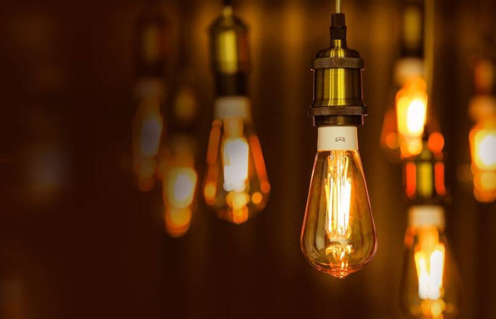 Yeelight Smart Filament ST64, E27, 6W, teplá bílá