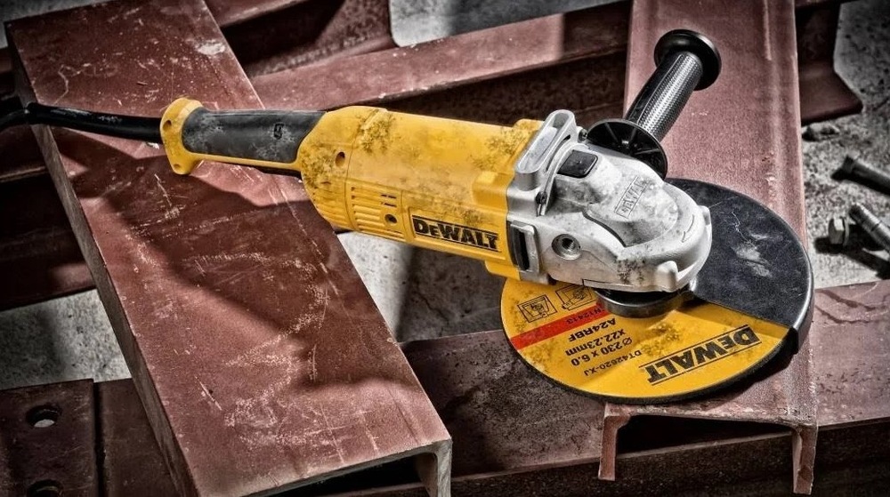 Úhlová bruska Dewalt DWE494