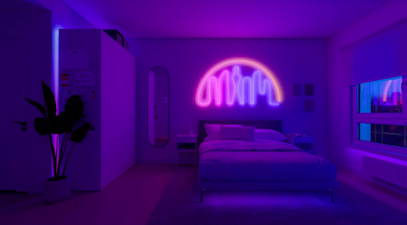 LED pásek Philips Hue Essential RGB vytvarovaný do křivky s barevným světlem