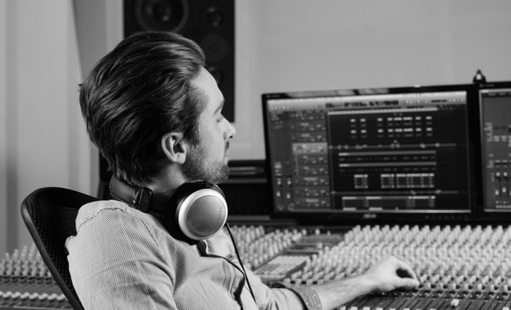 Sluchátka Beyerdynamic DT 880 PRO 250 ohm černá/šedá Sluchátka Beyerdynamic DT 880 PRO 250 ohm černá/šedá