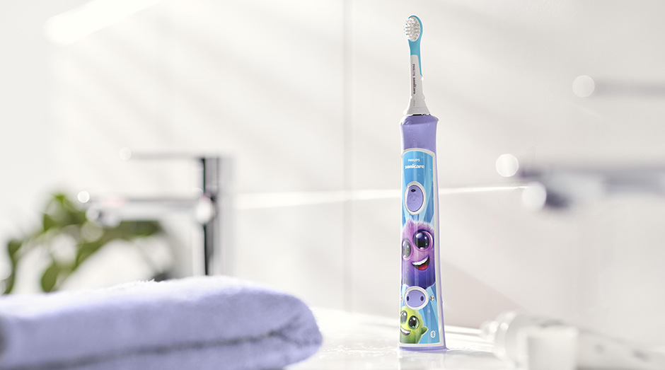 Zubní kartáček Philips HX6322/12 Sonicare For Kids