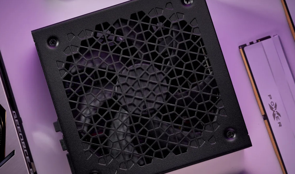 Zdroj Cooler Master ELITE Gold 1200W FM černý Cooler Master ELITE Gold 1200W FM podporuje ATX 3.1