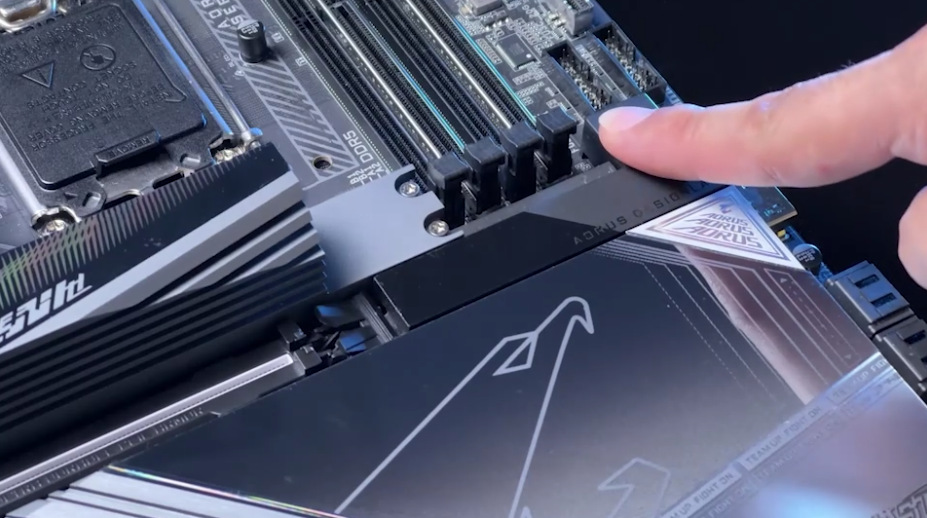 Základní deska GIGABYTE X870 AORUS ELITE X3D ICE GIGABYTE X870 AORUS ELITE X3D ICE zaujme i snadnou instalací