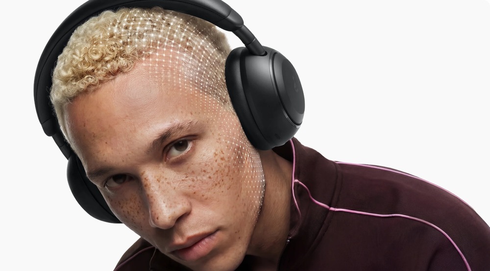 Sluchátka Anker soundcore Space 2 bílá Portrét muže se sluchátky Anker soundcore Space 2 vytvořenými podle různých profilů hlavy