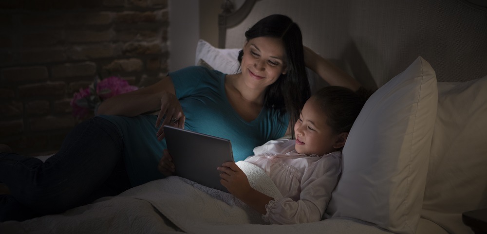 Ochranná fólie InvisibleSHIELD VisionGuard s vrstvou Eyesafe na tablet do 14"