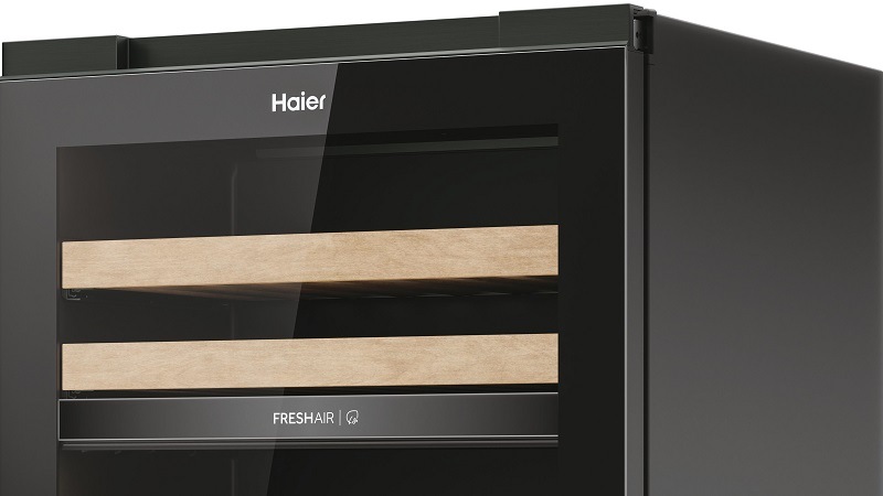 Vinotéka Haier HUC44GDEH1 černá
