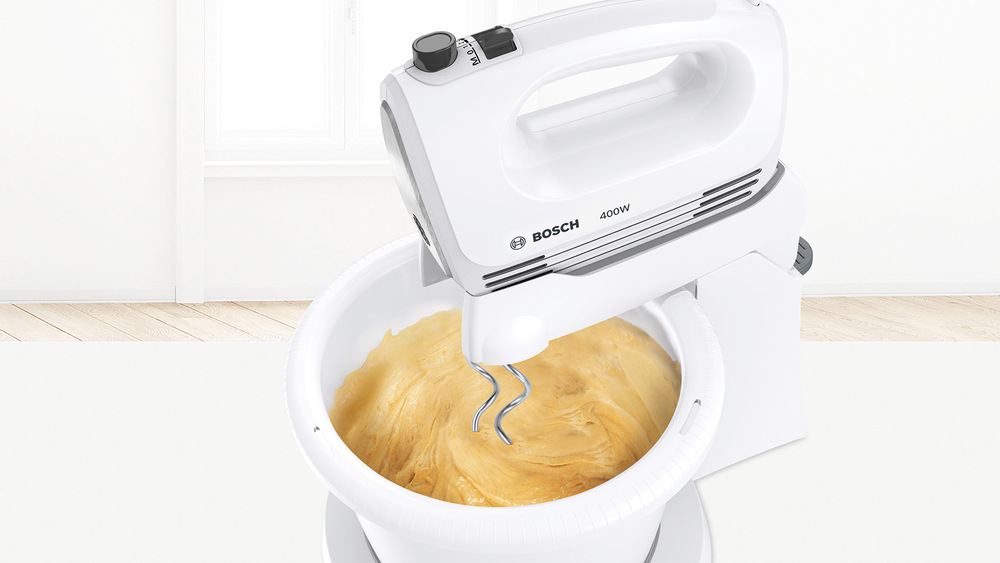 Ruční šlehač s mísou Bosch MFQ3561W šedý/bílý Ruční šlehač s mísou Bosch MFQ3561W šedý/bílý