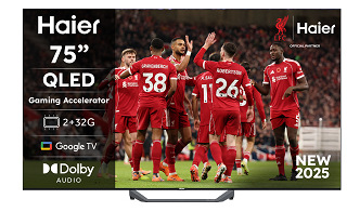 Televize Haier H75S80FUX s fotbalisty na obrazovce