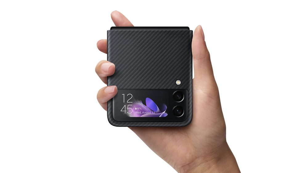 Kryt na mobil Samsung Aramid Cover Galaxy Z Flip3 černý Kryt na mobil Samsung Aramid Cover Galaxy Z Flip3 černý
