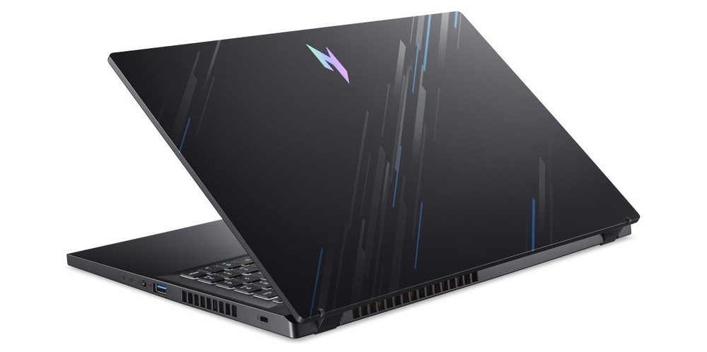 Notebook Acer Nitro V 15 (ANV15-41-R7DV) černý Pootevřený notebook Acer Nitro V 15 zezadu