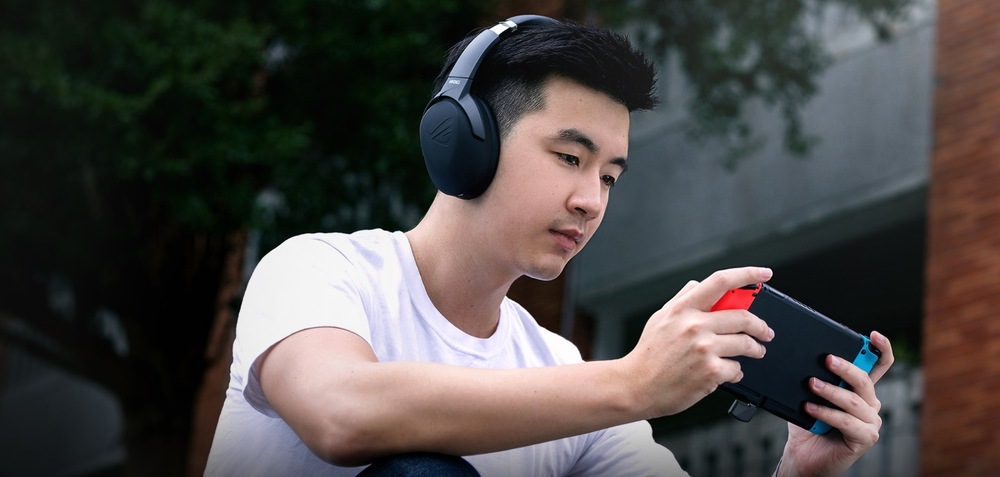 ASUS ROG STRIX GO 2.4