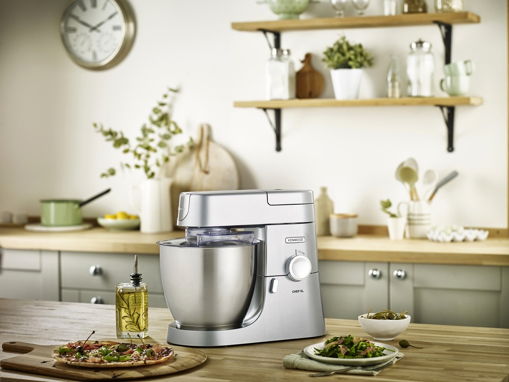 Kuchyňský robot KENWOOD Chef XL KVL4220S stříbrný