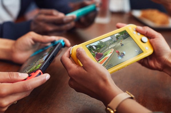 Herní konzole Nintendo Switch Lite růžová