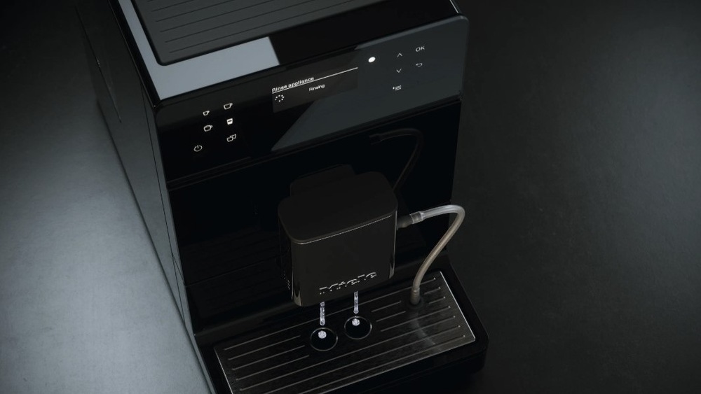 Automatický kávovar Miele CM 5510 černý