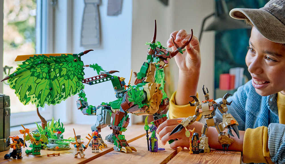 Miniaturní robot s pohyblivými částmi představuje další bojovou jednotku, která může vyrazit proti drakovi.