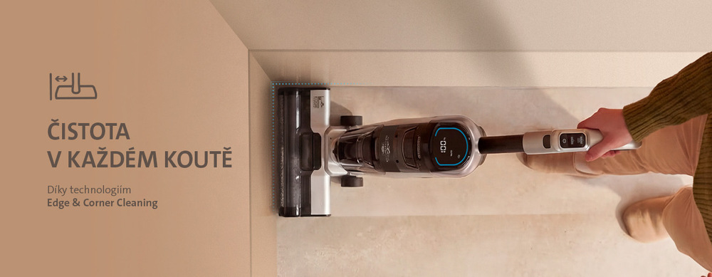 Detail čistící hlavice podlahové myčky ETA Wash Master AI vysávající až k rohu místnosti – Čistota v každém koutě díky technologiím Edge & Corner Cleaning