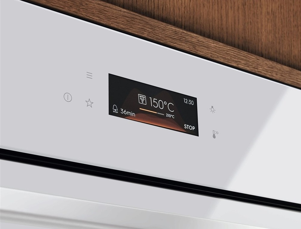 Trouba Electrolux série 800 LOB8S38V bílá Electrolux LOB8S38V displej EXCite