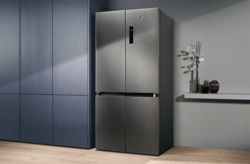 Americká lednice Electrolux ELT9VE52U0 nerez
