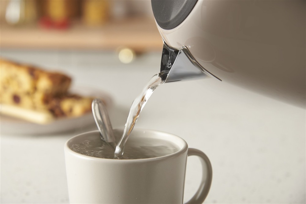 Rychlovarná konvice RUSSELL HOBBS 28511-70 Colours Plus Mocha šedá