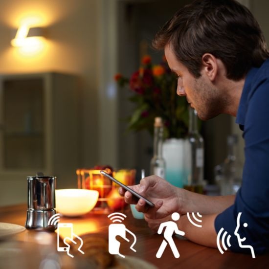Závěsné svítidlo Philips Hue White and Color Ambiance Perifo černé Závěsné svítidlo Philips Hue White and Color Ambiance Perifo černé