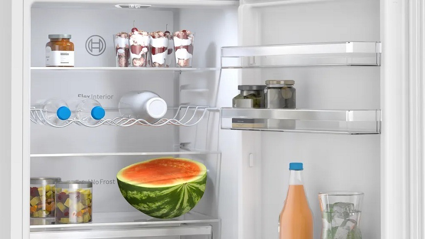 Chladnička s mrazničkou Bosch Serie 4 KGN362WCF bílá Potraviny v chladicí části otevřené lednice Bosch KGN362WCF