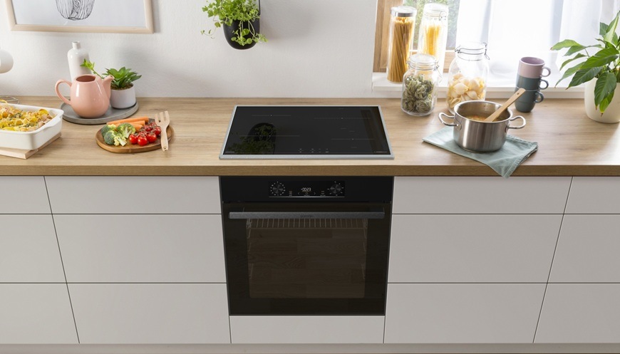 Trouba Gorenje Essential BPS6737E07B černá Vestavná multifunkční trouba Gorenje BPS6737E07B, jemné otevírání a zavírání dvířek
